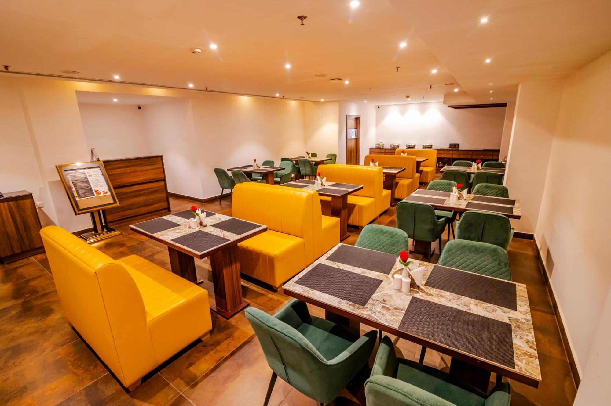 Hotel Seven Lights Kochi Dış mekan fotoğraf